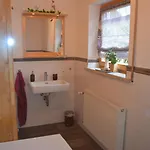 Vier-zimmer-wohnung Mit Garten Zwischen Salzburg Und Koenigssee Appartement *