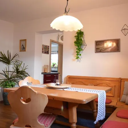 Vier-zimmer-wohnung Mit Garten Zwischen Salzburg Und Koenigssee Appartement *