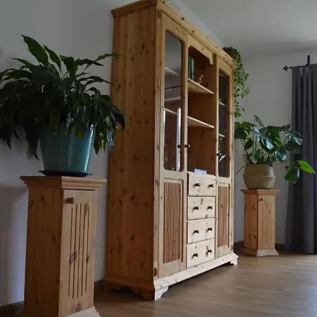 Apartment Vier-zimmer-wohnung Mit Garten Zwischen Salzburg Und Koenigssee Ainring
