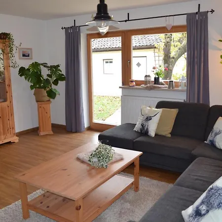 Vier-zimmer-wohnung Mit Garten Zwischen Salzburg Und Koenigssee Apartment *