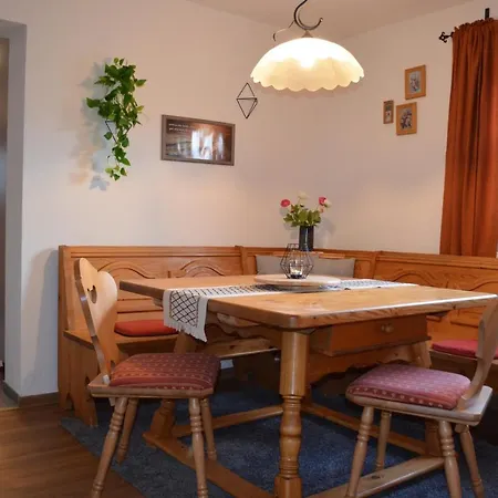 Vier-zimmer-wohnung Mit Garten Zwischen Salzburg Und Koenigssee * Ainring